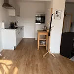 Studio7 Vorderelsenwang