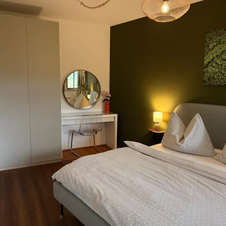 Studio7 * Vorderelsenwang