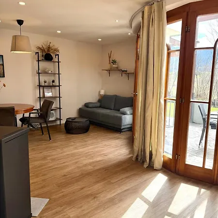 Studio7 Vorderelsenwang